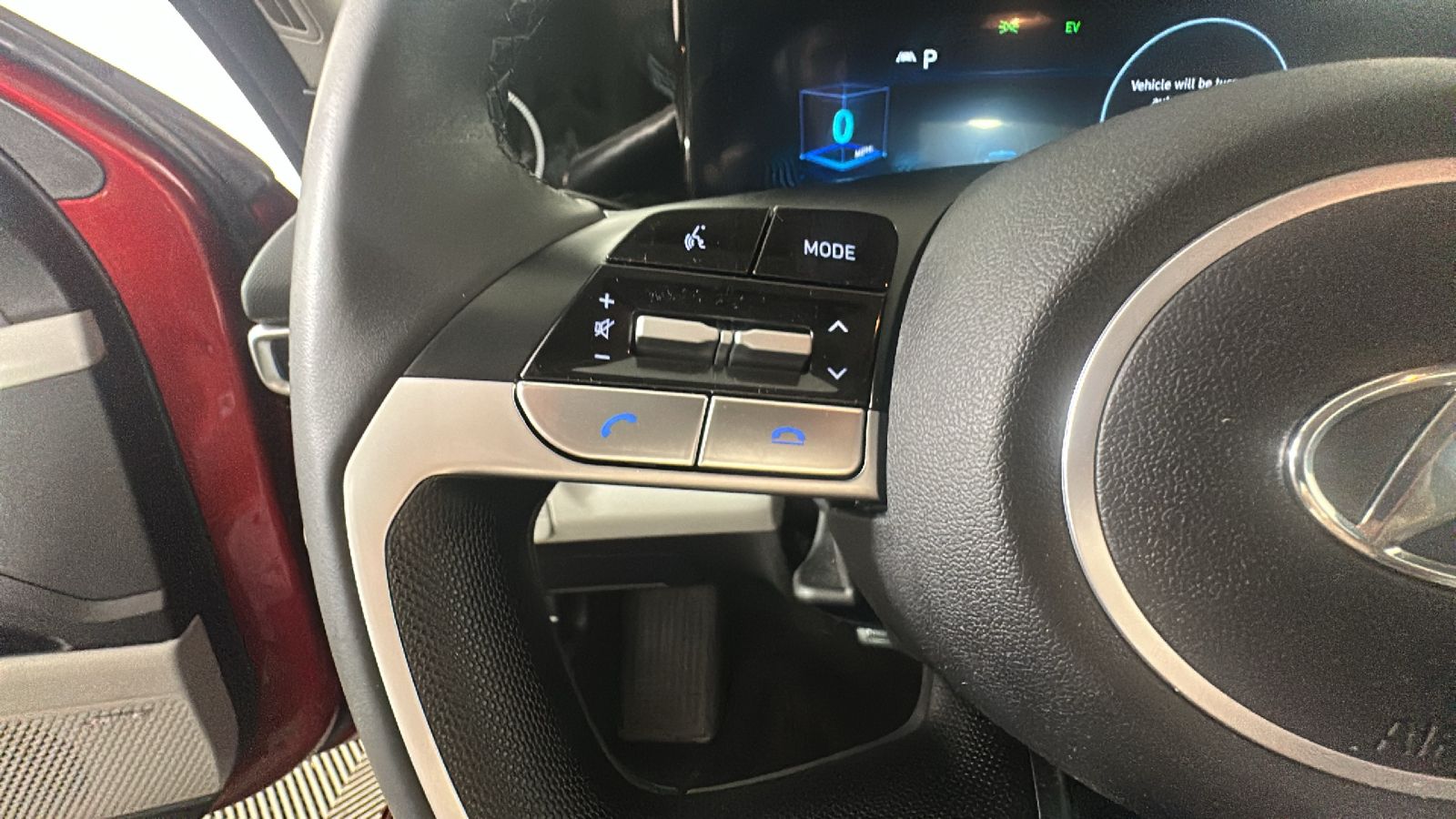 2023 Hyundai Elantra Limited - Photo 22
