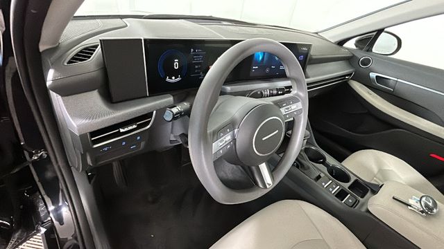 2026 Hyundai Sonata SE - Photo 13