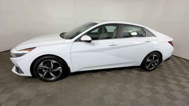 2023 Hyundai Elantra Limited - Photo 8