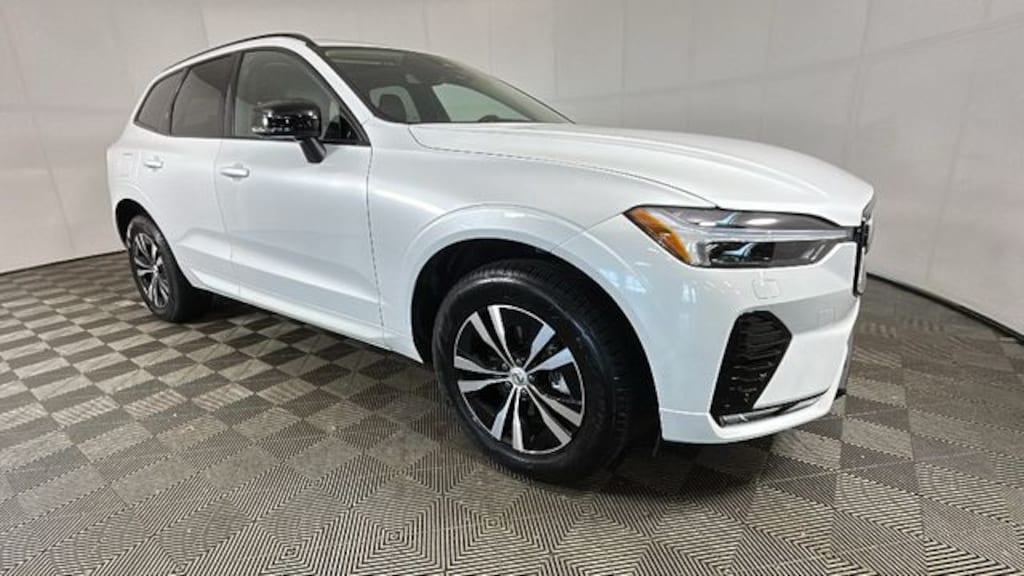 Used 2025 Volvo XC60 B5 Core SUV