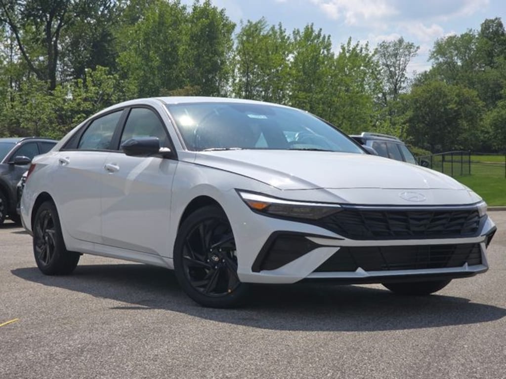 New 2026 Hyundai Elantra SEL Sport Sedan