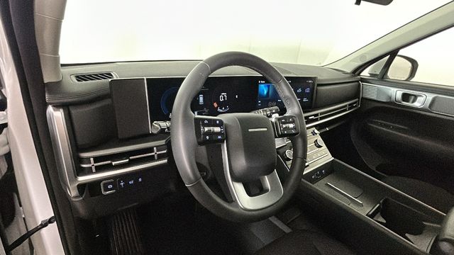 2025 Hyundai Santa Fe SE - Photo 13