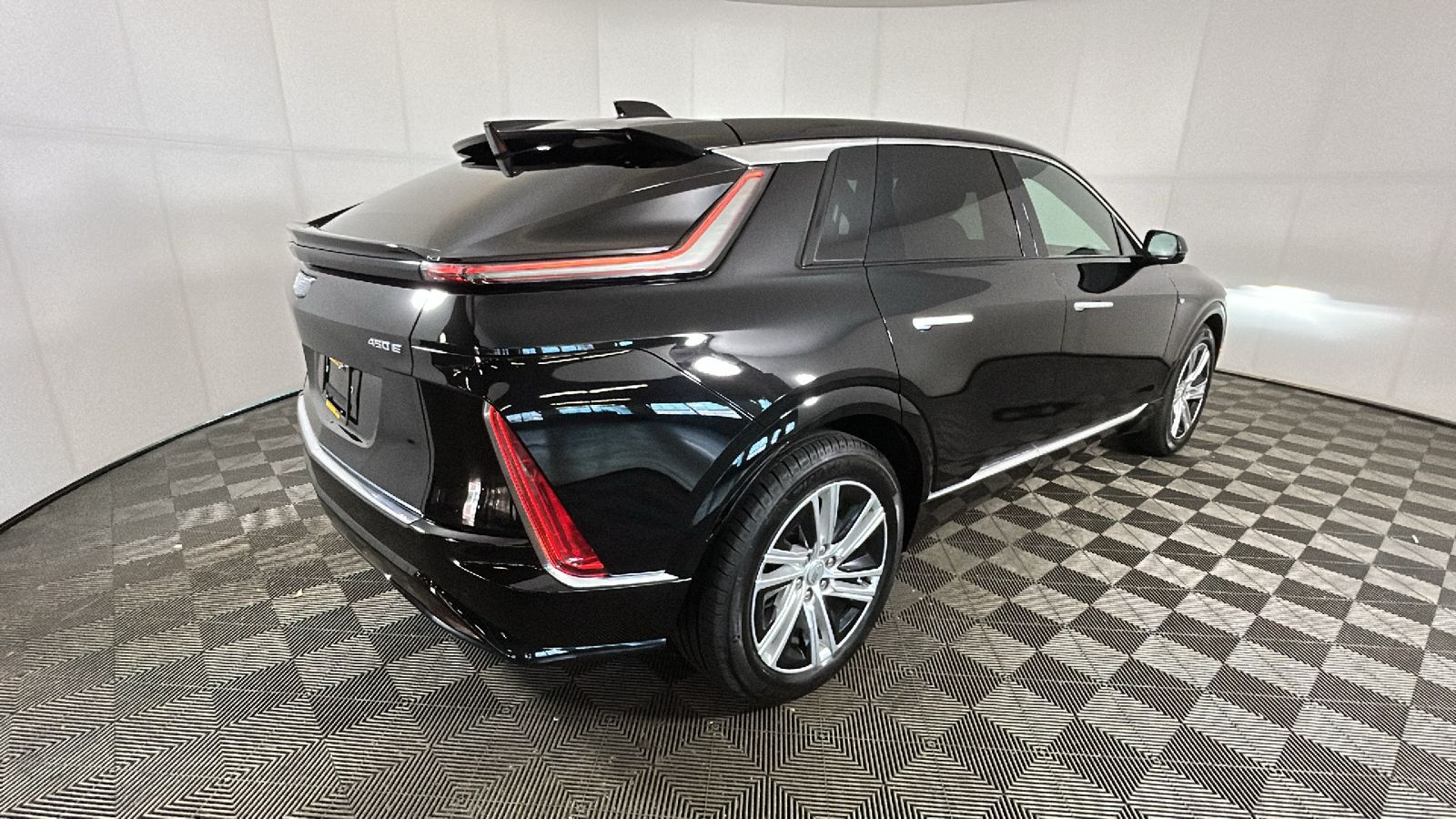 Used 2024 Cadillac LYRIQ Tech with VIN 1GYKPMRK9RZ134217 for sale in Cuyahoga Falls, OH