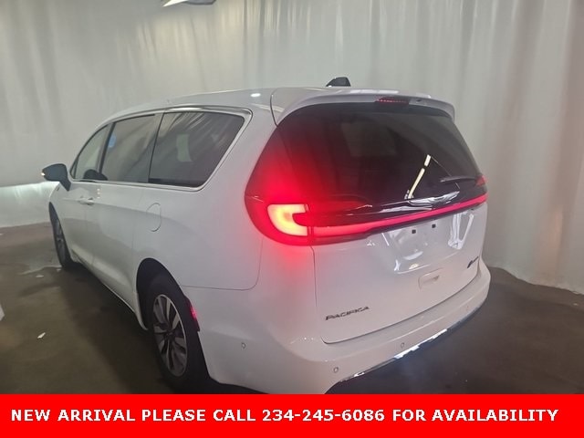 Used 2023 Chrysler Pacifica Hybrid Touring L with VIN 2C4RC1L75PR569794 for sale in Cuyahoga Falls, OH