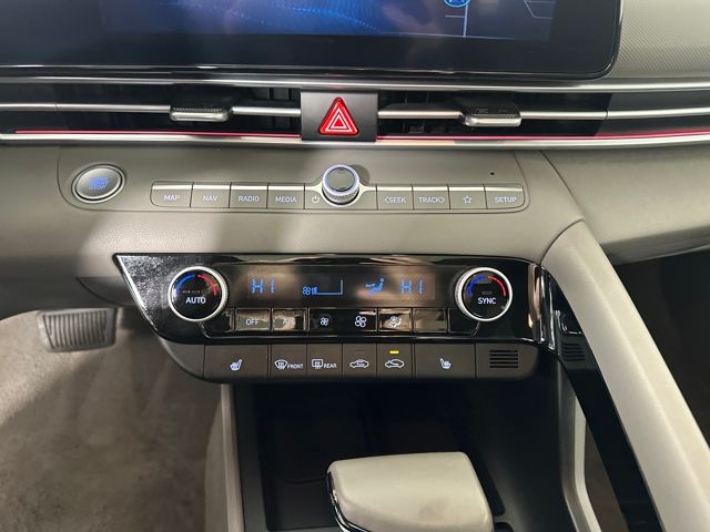 2025 Hyundai Elantra SEL - Photo 23