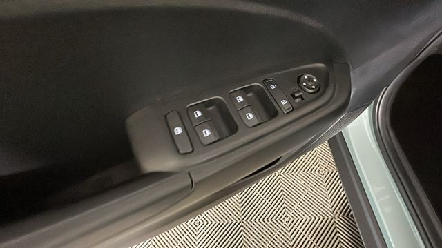 2026 Hyundai Venue SE - Photo 10