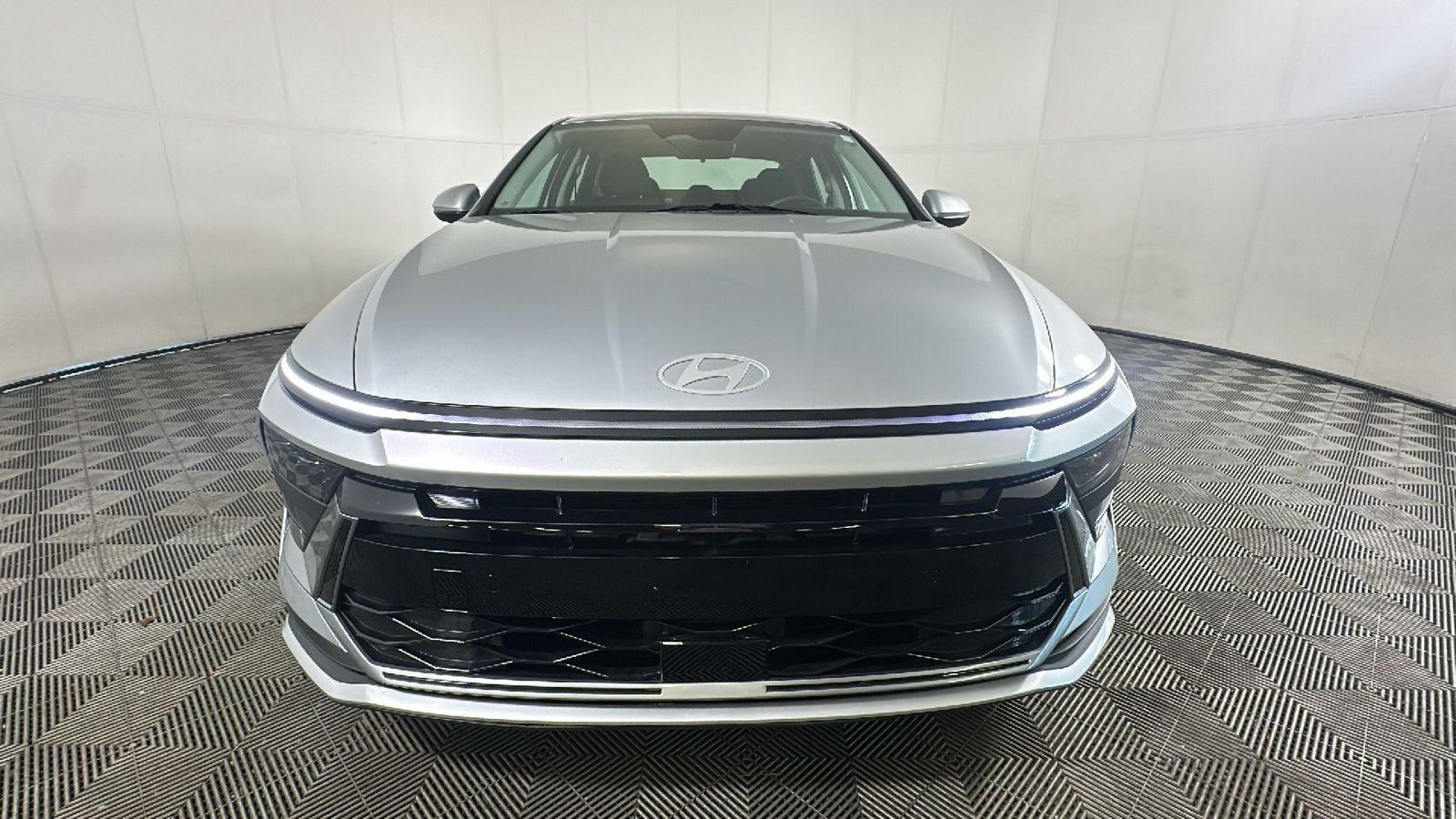 2026 Hyundai Sonata SE - Photo 9