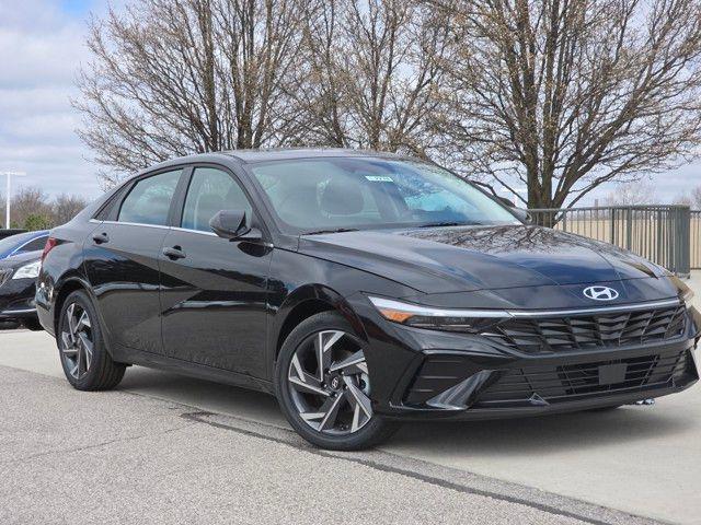 2025 Hyundai Elantra Limited photo 2