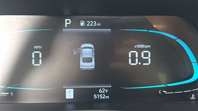 2025 Hyundai Elantra SEL - Photo 19