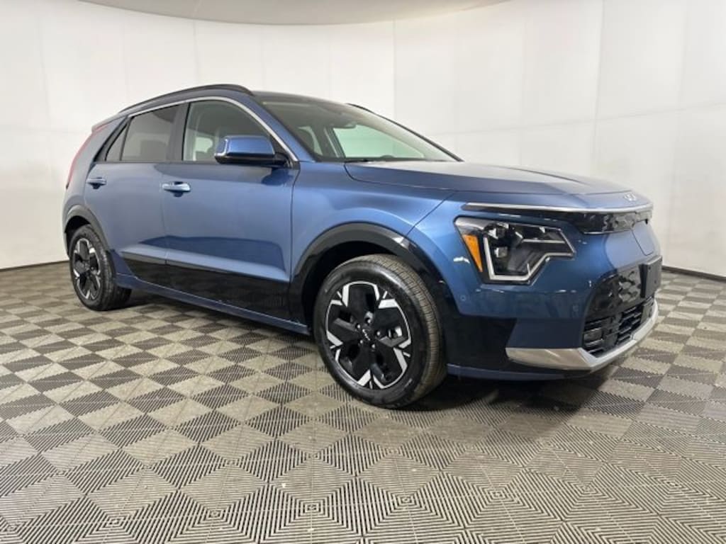 Used 2025 Kia Niro EV Wave SUV