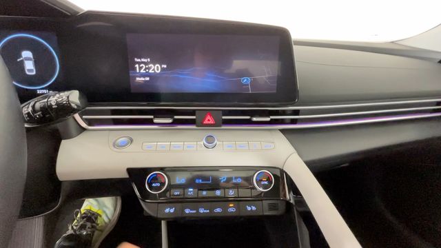 2023 Hyundai Elantra Limited - Photo 35