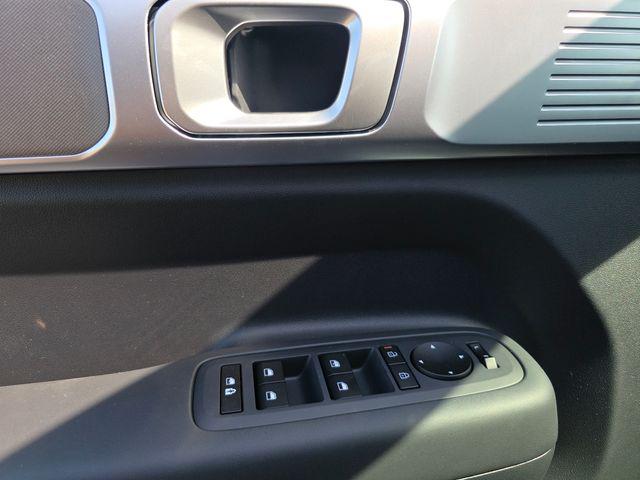2026 Hyundai Santa Fe SE - Photo 23