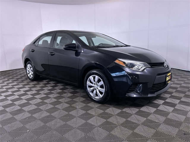 Used 2014 Toyota Corolla LE with VIN 5YFBURHEXEP165231 for sale in Cuyahoga Falls, OH