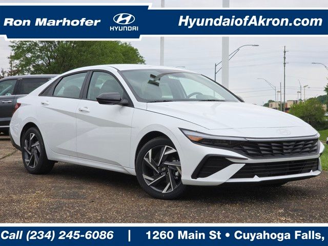 2025 Hyundai Elantra SEL's photo