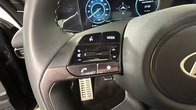 2025 Hyundai Elantra Blue - Photo 16
