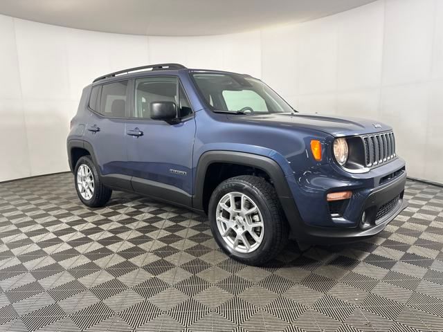 Used 2022 Jeep Renegade Latitude with VIN ZACNJDB1XNPN78833 for sale in Cuyahoga Falls, OH