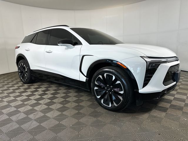 Used 2024 Chevrolet Blazer EV RS with VIN 3GNKDCRJ4RS118589 for sale in Cuyahoga Falls, OH