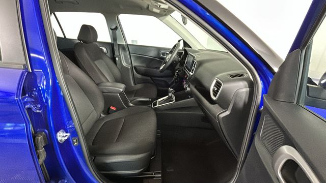 2025 Hyundai Venue SE - Photo 30