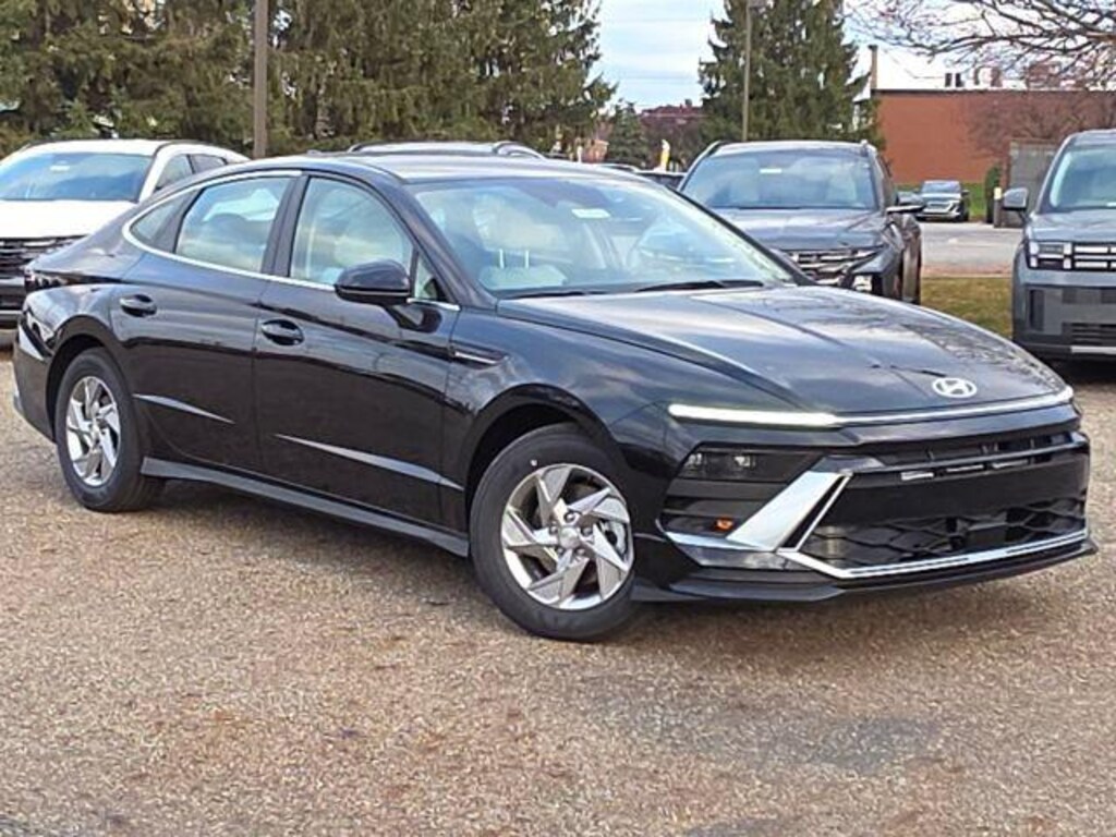 New 2026 Hyundai Sonata SE Sedan