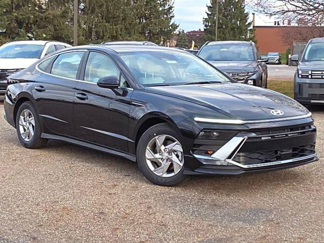 2026 Hyundai Sonata SE photo 2