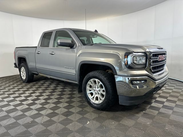 2017 Gmc Sierra 1500 SLE photo 2