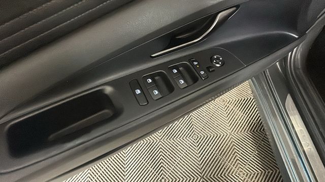 2025 Hyundai Elantra Blue - Photo 11