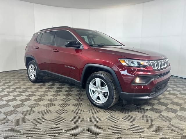 Used 2022 Jeep Compass Latitude with VIN 3C4NJDBB2NT110714 for sale in Cuyahoga Falls, OH