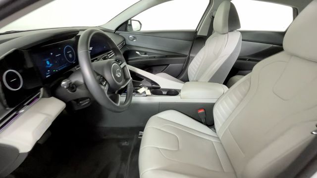 2023 Hyundai Elantra Limited - Photo 22