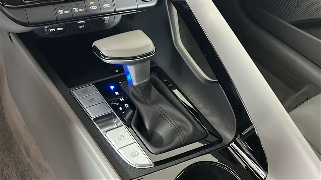 2025 Hyundai Elantra Blue - Photo 21