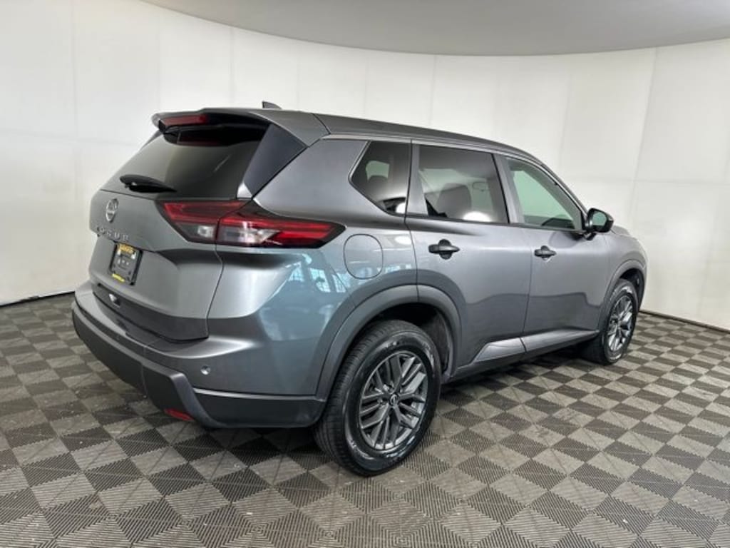 Used 2024 Nissan Rogue S SUV