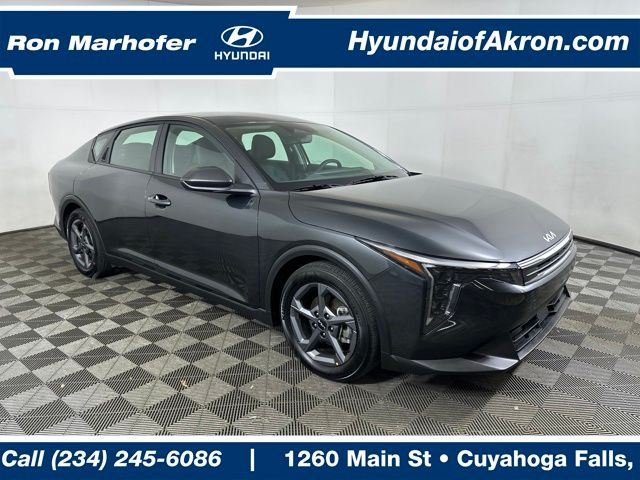 2025 Kia K4 LXS's photo