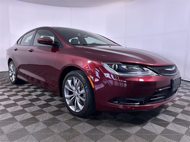 Used 2016 Chrysler 200 S with VIN 1C3CCCBBXGN147660 for sale in Cuyahoga Falls, OH