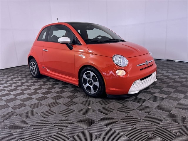 Used 2016 FIAT 500e Battery Electric with VIN 3C3CFFGE8GT180314 for sale in Cuyahoga Falls, OH