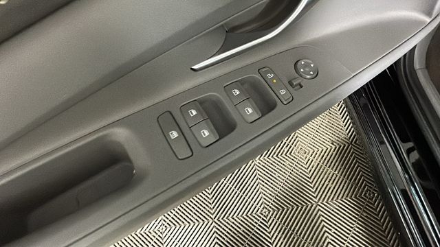 2025 Hyundai Elantra Blue - Photo 11