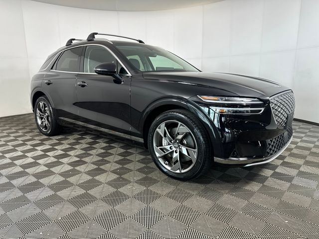 Used 2024 GENESIS GV70 Advanced with VIN 5NMMCET16RH002259 for sale in Cuyahoga Falls, OH