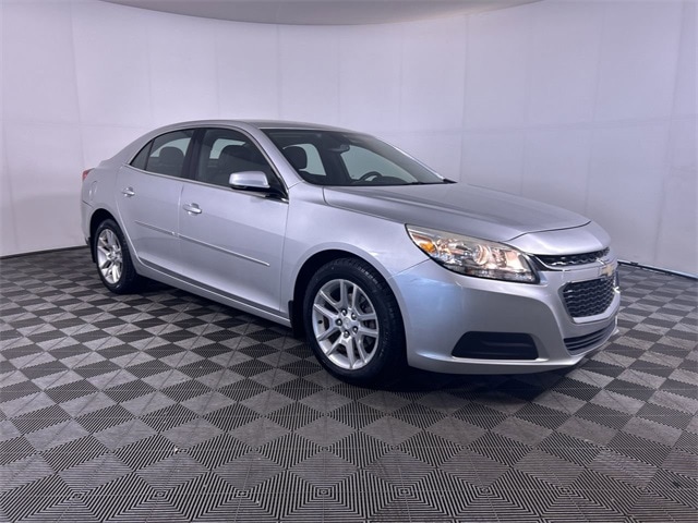 Used 2014 Chevrolet Malibu 1LT with VIN 1G11C5SL0EF303549 for sale in Cuyahoga Falls, OH