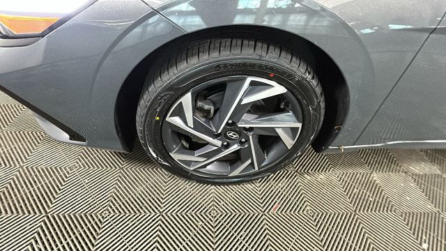 2024 Hyundai Elantra SEL - Photo 9