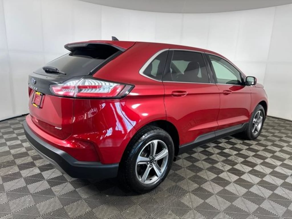 Used 2024 Ford Edge SEL SUV