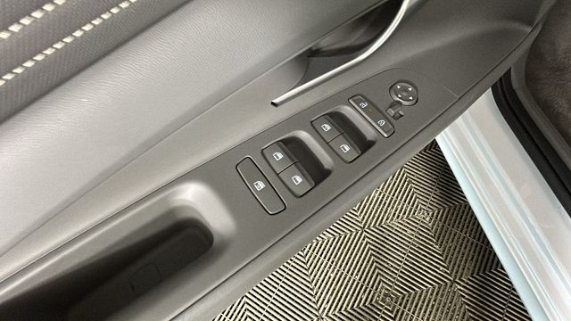 2025 Hyundai Elantra SEL - Photo 10