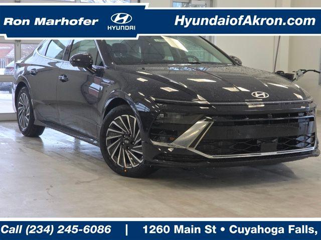 2026 Hyundai Sonata Hybrid Limited's photo
