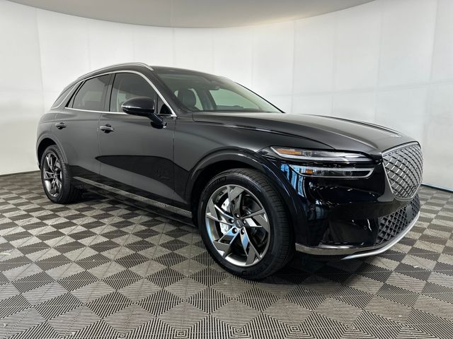 2024 Genesis Electrified GV70 Prestige photo 2