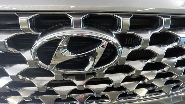 2023 Hyundai Santa Fe Limited - Photo 9