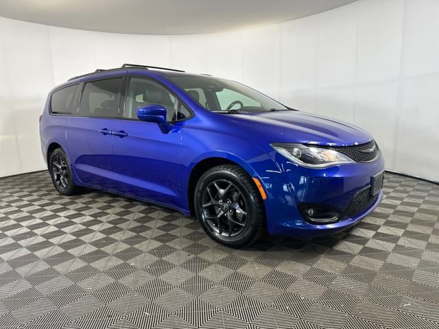 Used 2018 Chrysler Pacifica Touring L Plus with VIN 2C4RC1EG7JR353465 for sale in Cuyahoga Falls, OH
