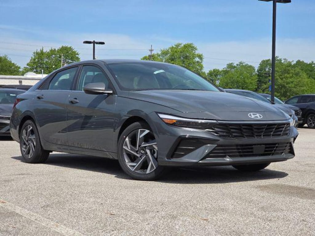 New 2026 Hyundai Elantra Limited Sedan