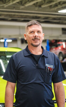 Staff member Gary Turner from ID_849dd9cec06e