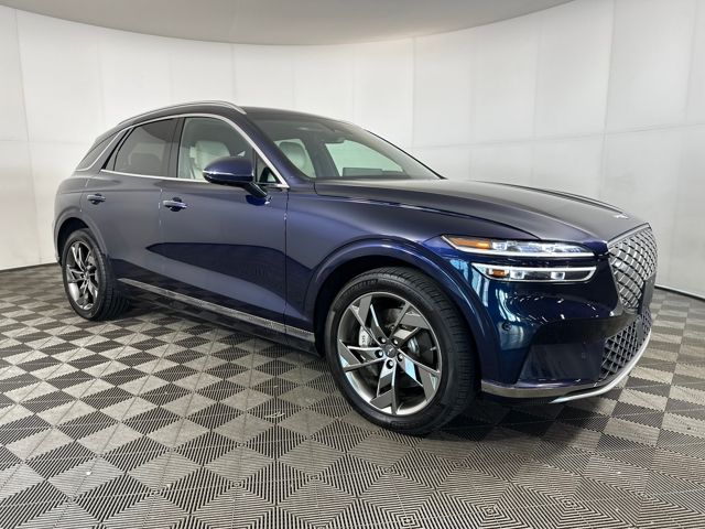 Used 2024 GENESIS GV70 Advanced with VIN 5NMMCET19RH001803 for sale in Cuyahoga Falls, OH