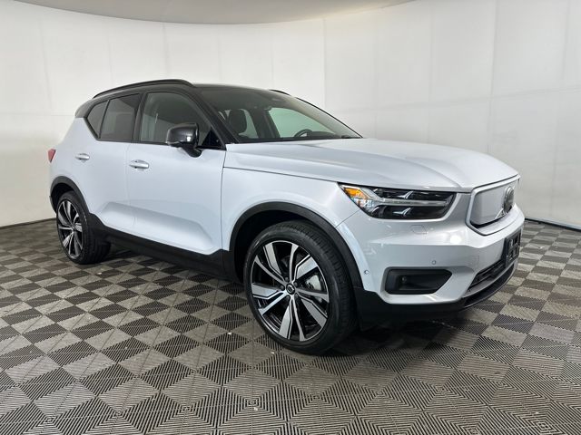 Used 2022 Volvo XC40 Ultimate with VIN YV4ED3UB4N2768659 for sale in Cuyahoga Falls, OH
