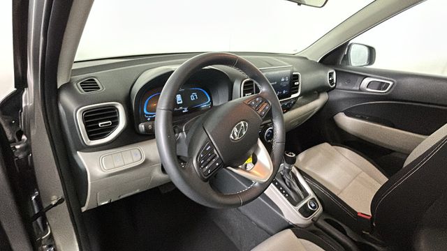 2023 Hyundai Venue SEL - Photo 13