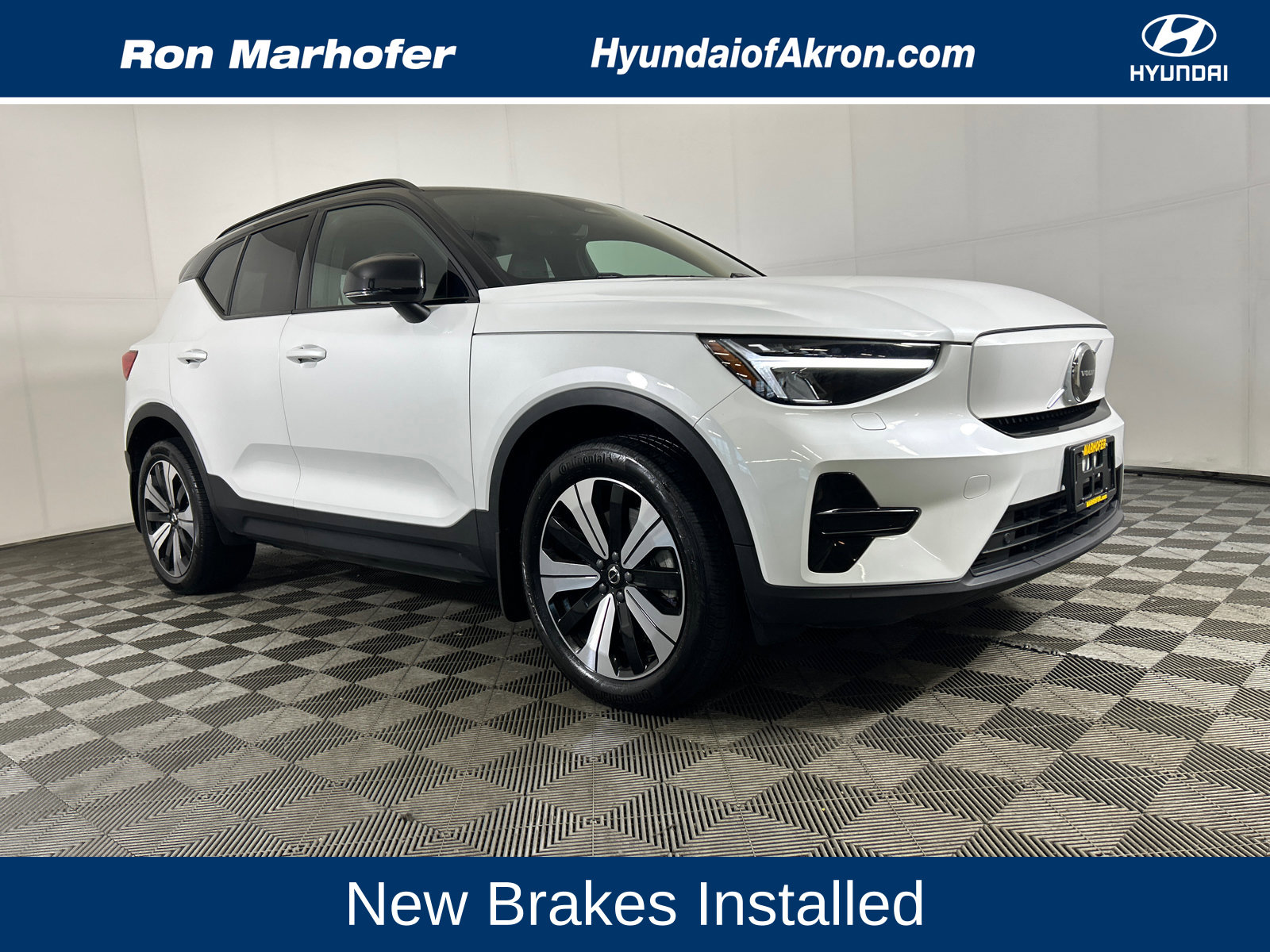 2023 Volvo XC40 Core