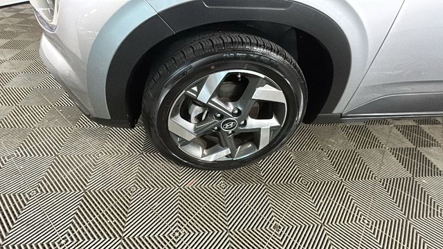 2023 Hyundai Venue SEL - Photo 9